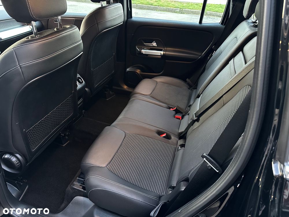 Mercedes-Benz GLB - 10