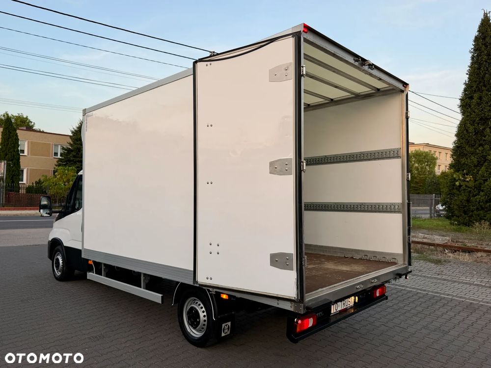 Iveco DAILY KONTENER 8EP / SALON POLSKA / GWARANCJA W CENIE / FAKTURA VAT 23% / LEASING, KREDYT - UPROSZCZONA PROCEDURA - 23