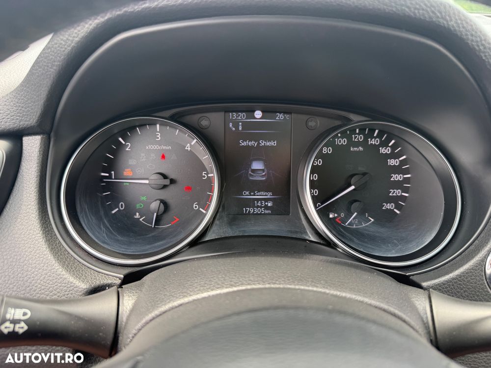 Nissan Qashqai 1.6 DCI 4 x 4 DPF Start/Stop tekna - 24