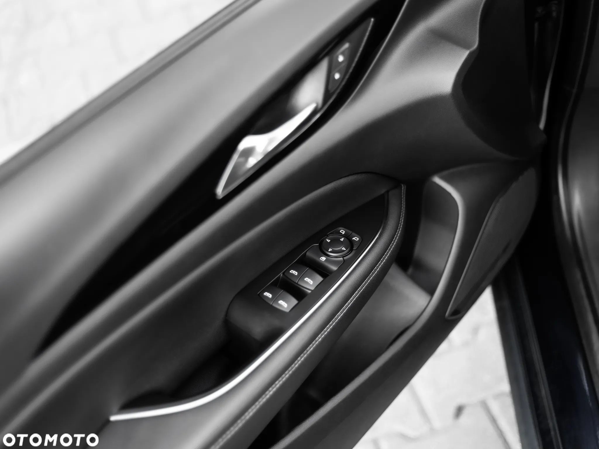 Opel Insignia 1.5 T Innovation S&S - 22