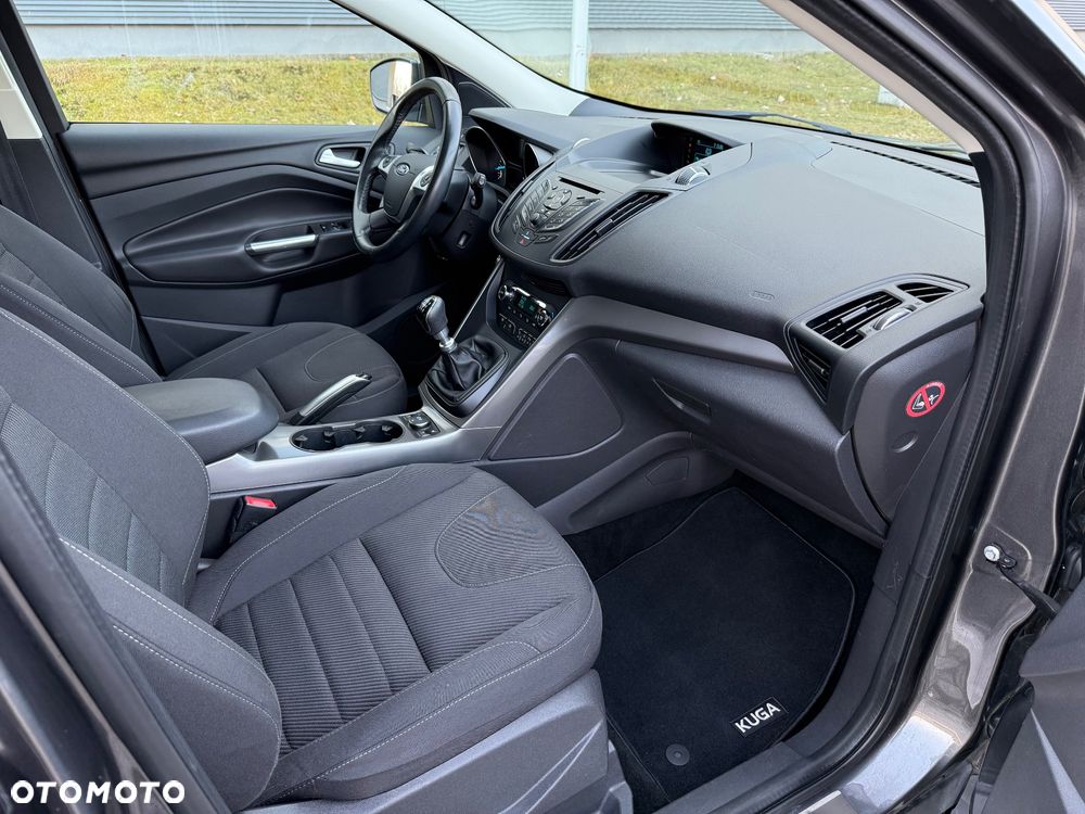 Ford Kuga 1.5 EcoBoost 2x4 Titanium - 10