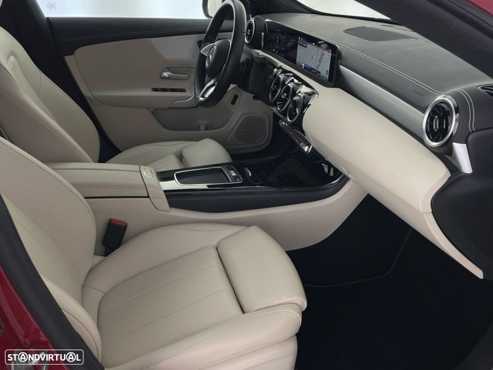 Mercedes-Benz CLA 220 d Shooting Brake AMG Line Aut. - 21
