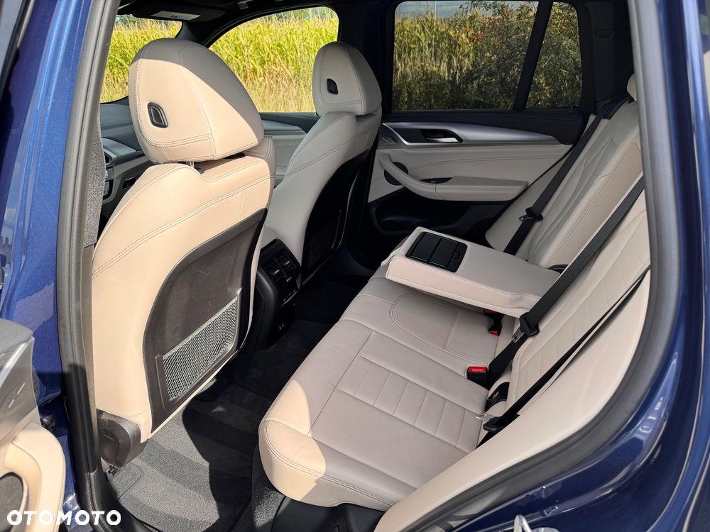 BMW X3 xM40i mHEV - 19