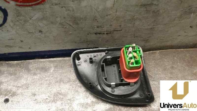 COMANDO ELEVADOR DE VIDRO FRONTAL DIREITO FORD TRANSIT CONNECT 2012 - - 1