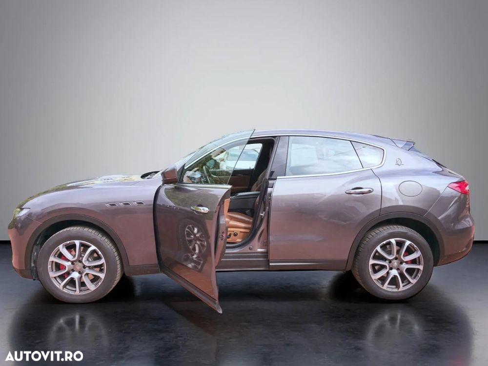 Maserati Levante Q4 GranLusso - 6