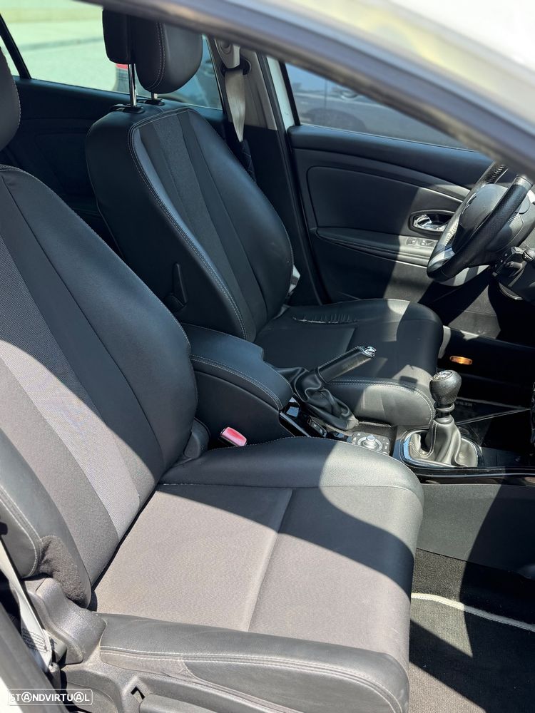 Renault Mégane Sport Tourer ENERGY dCi 130 Start & Stopp Bose Edition - 4