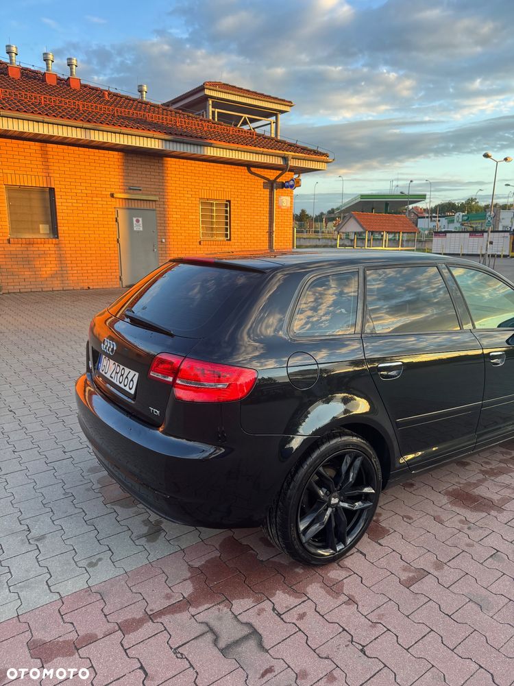 Audi A3 Sportback 2.0 TDI DPF Attraction - 11