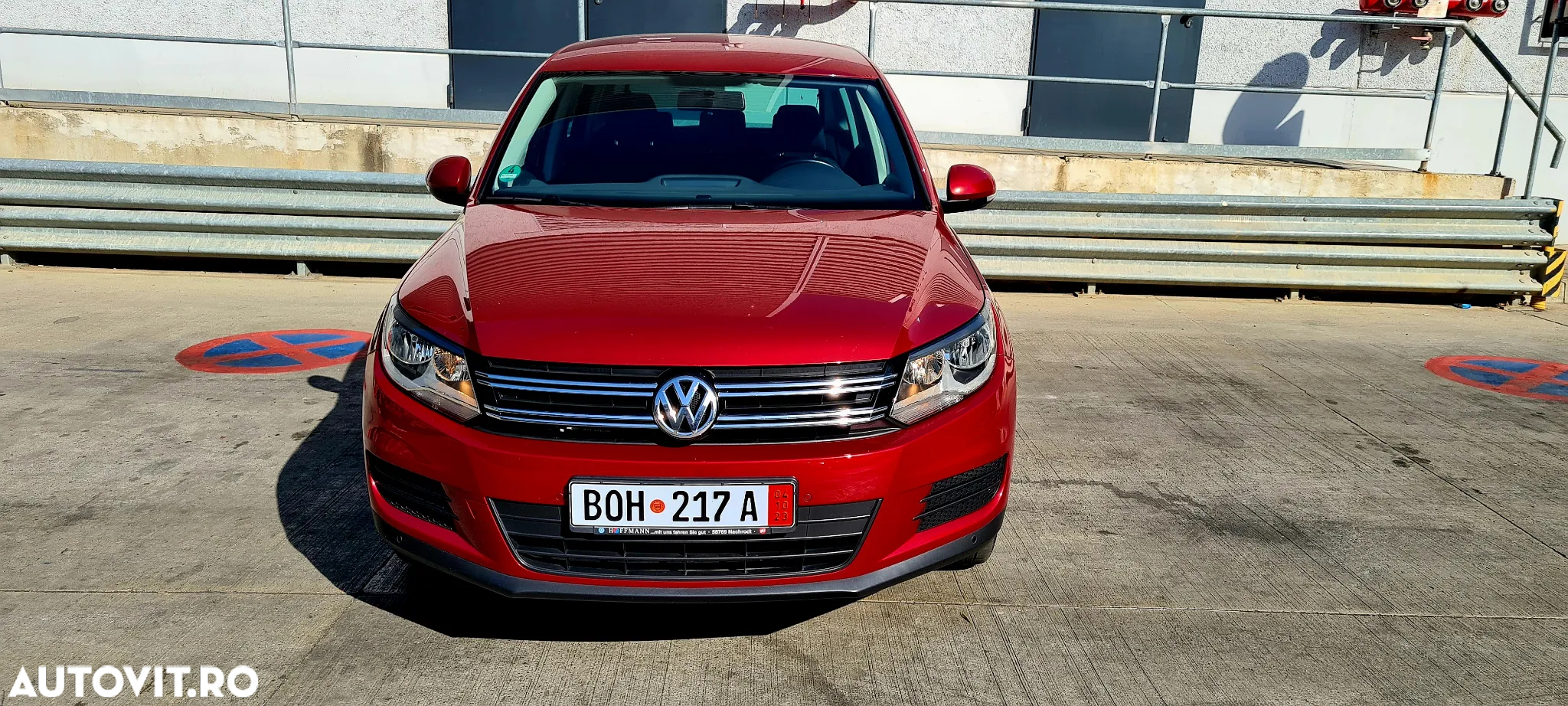 Volkswagen Tiguan - 2