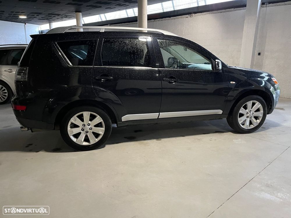 Mitsubishi Outlander 2.0 DI-D Instyle2 4WD - 4