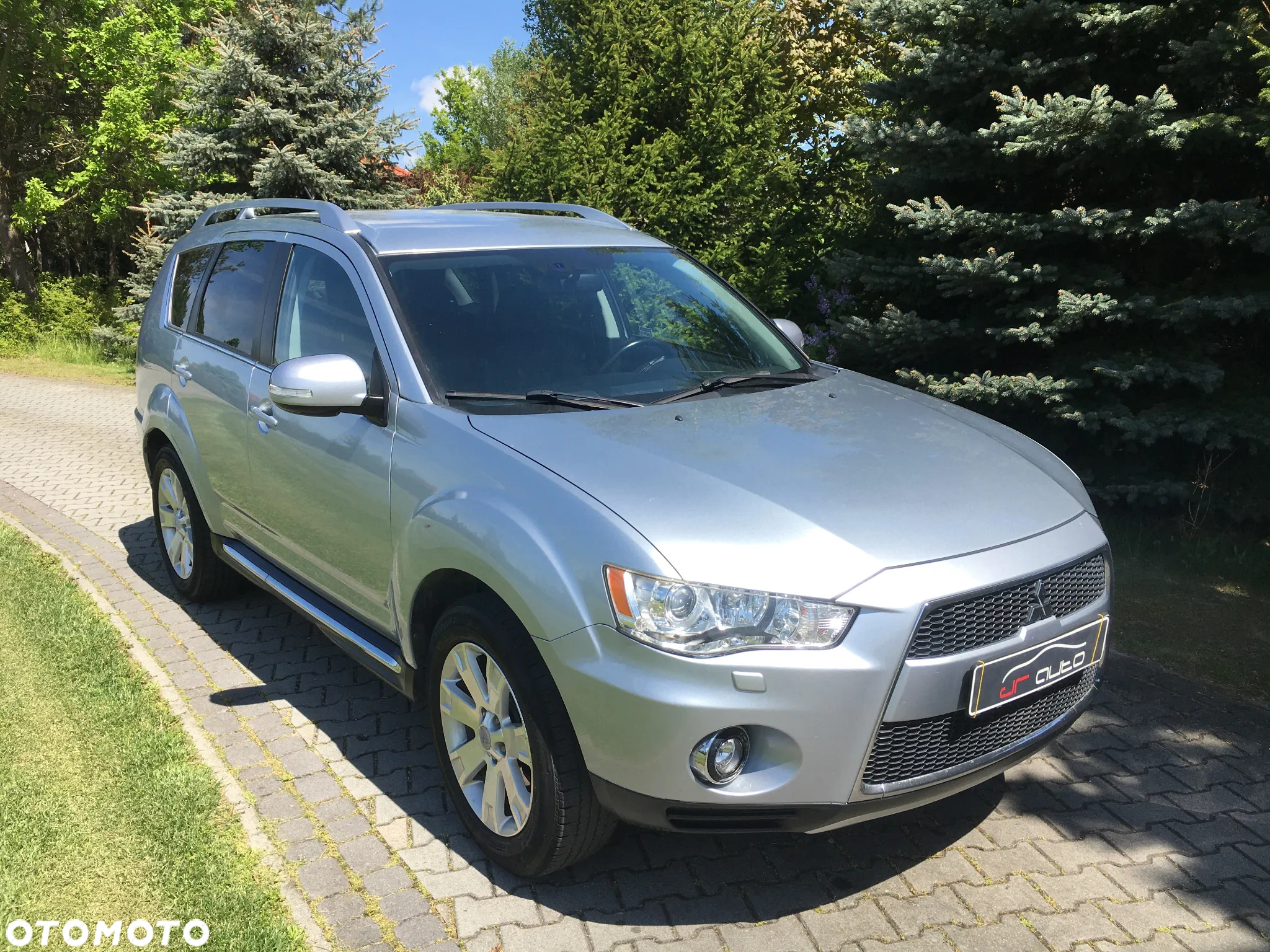 Mitsubishi Outlander 2.4 4WD Intense - 2