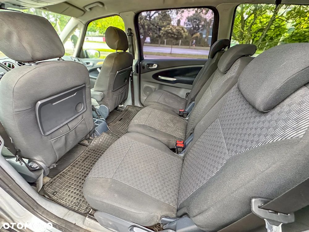 Ford Galaxy 2.0 TDCi Ghia - 9