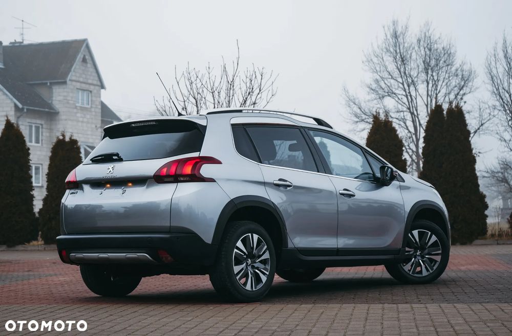 Peugeot 2008 PureTech 110 GPF Stop&Start EAT6 Allure - 12