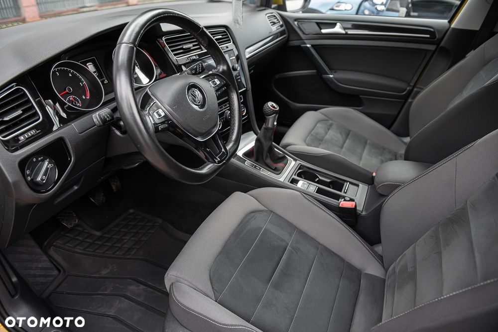 Volkswagen Golf 2.0 TDI BlueMotion Technology Edition - 15