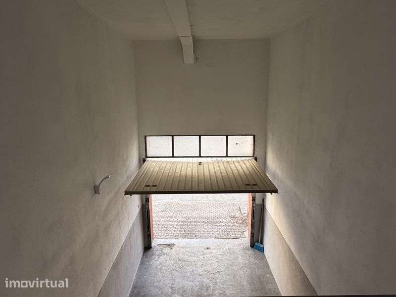 Garagem ampla 47,5 m² com mezanino | Pequeno armazém - Grande imagem: 3/12
