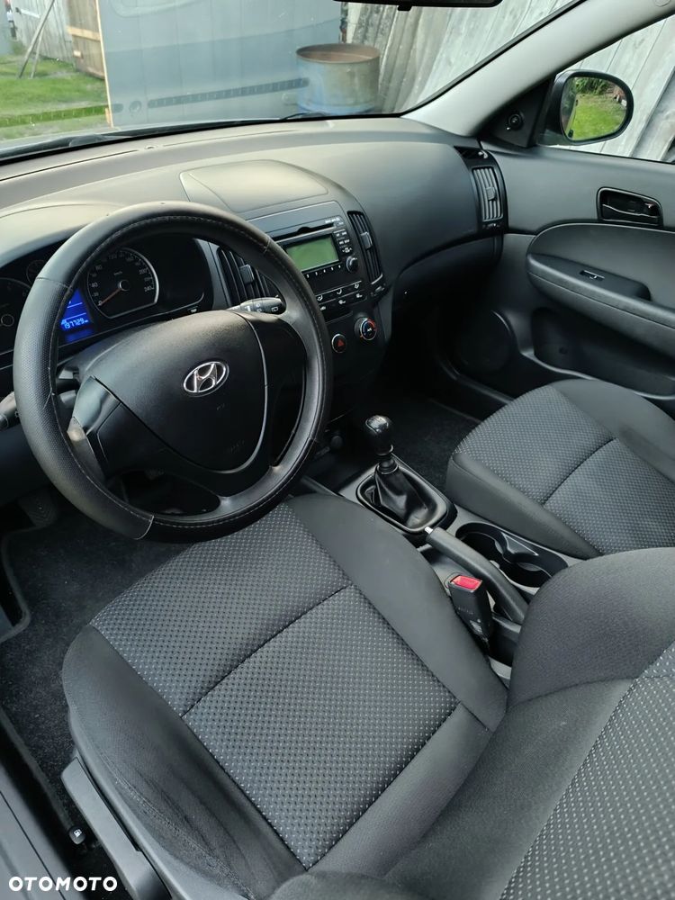 Hyundai i30 1.4 Base - 12