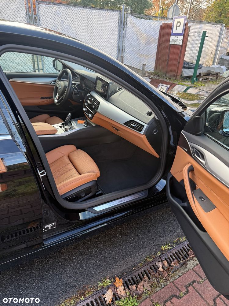 BMW Seria 5 520i - 10