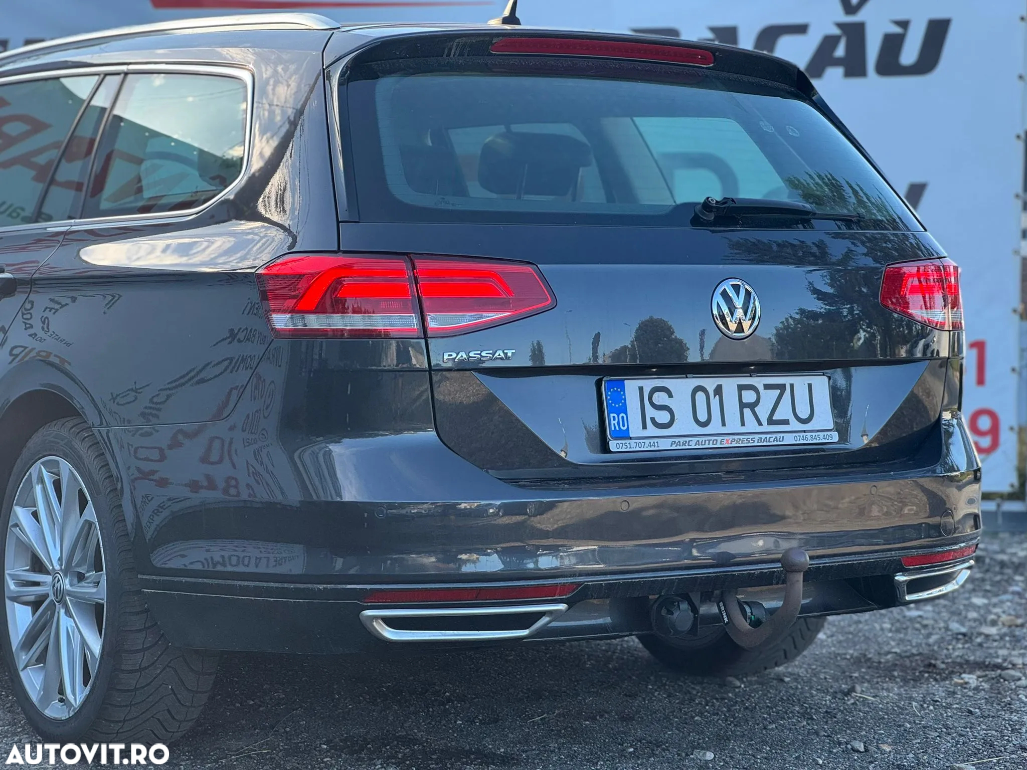 Volkswagen Passat Variant 2.0 TDI DSG (BlueMotion Technology) Comfortline - 23