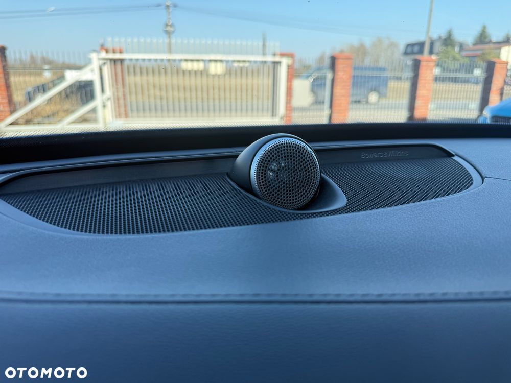 Volvo XC 90 T8 AWD Plug-In Hybrid R-Design 7os - 24