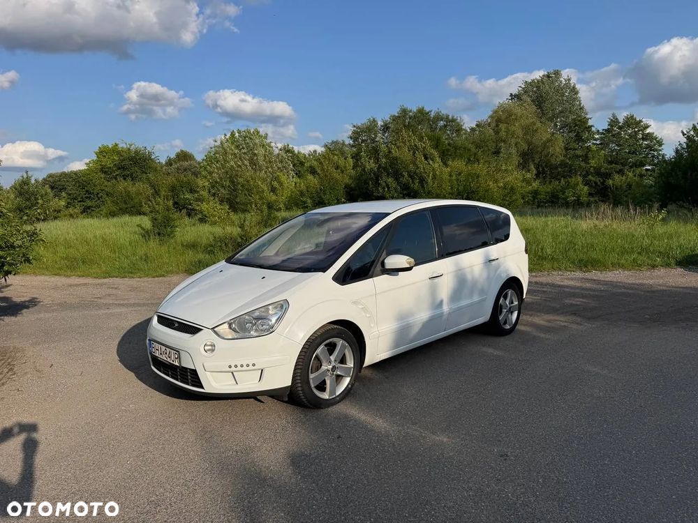 Ford S-Max - 13