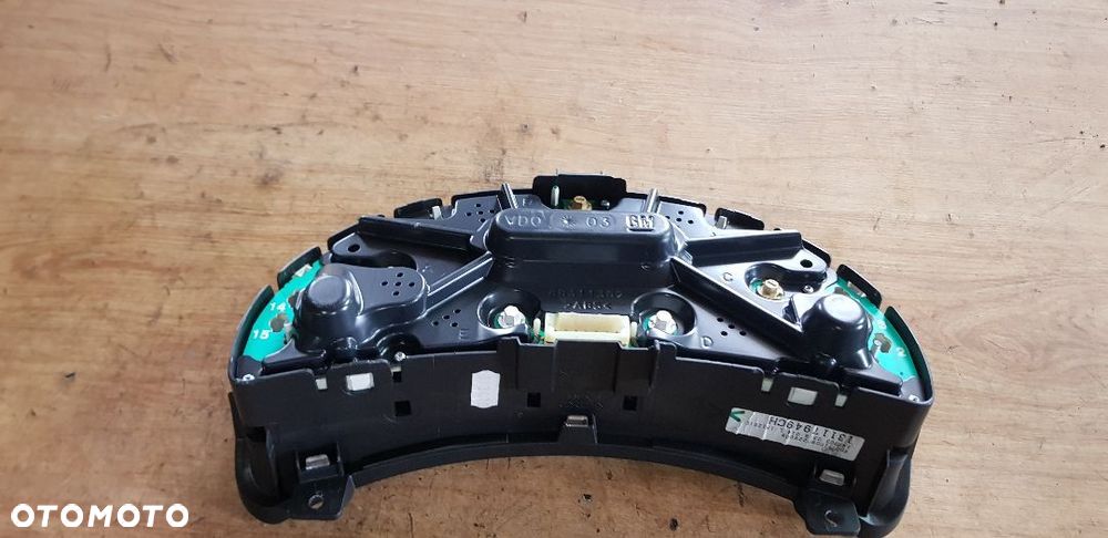 OPEL CORSA C 1.2 12V LICZNIK 13117949CH - 2