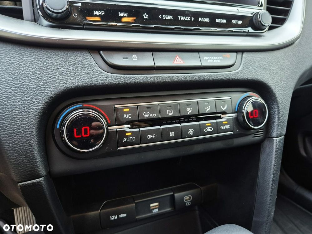 Kia Ceed 1.5 T-GDI M DCT - 35