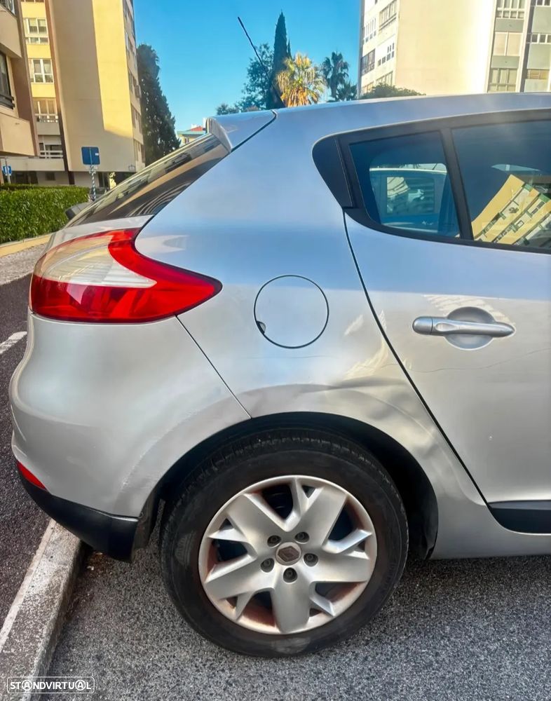 Renault Mégane dCi 90 FAP Paris - 4