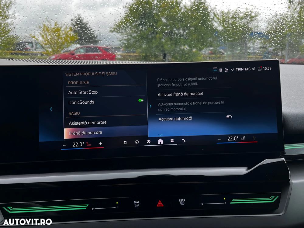 BMW Seria 5 520i AT MHEV - 36