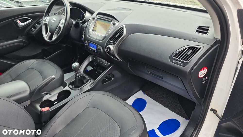 Hyundai ix35 2.0 4WD Style - 21