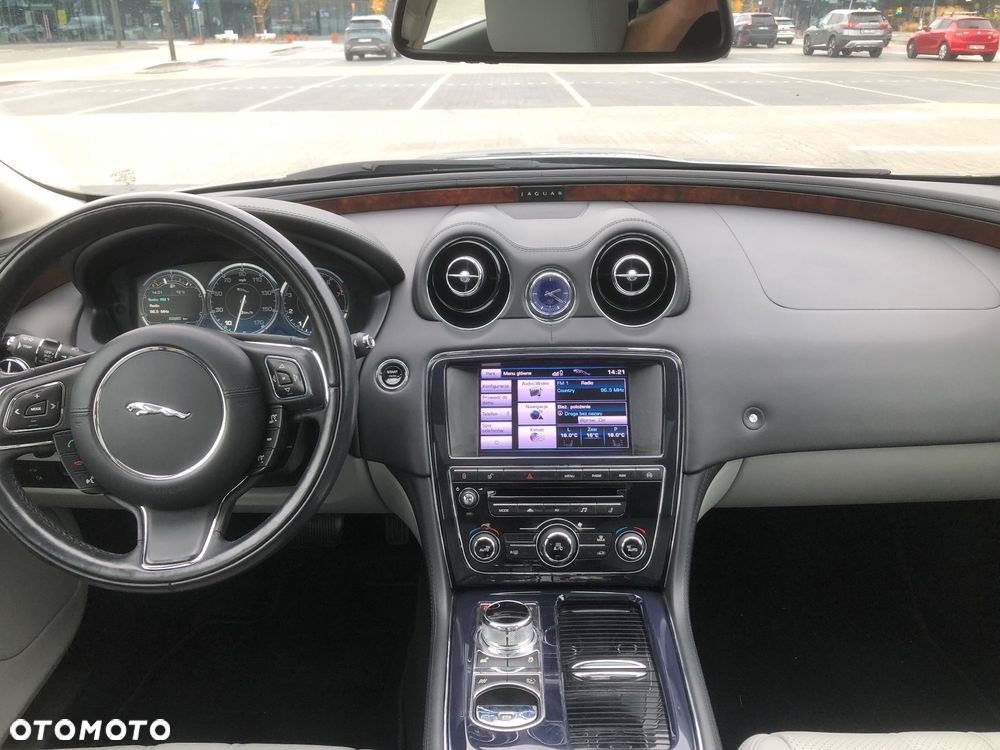 Jaguar XJ 3.0 V6 Kompressor Premium Luxury - 8