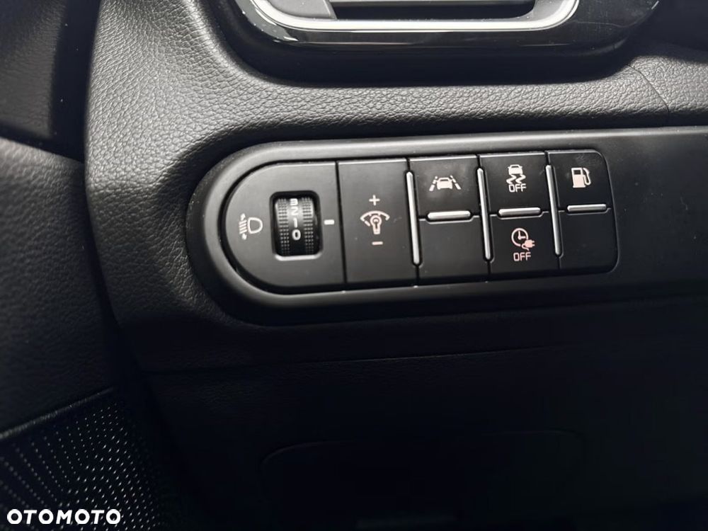 Kia Ceed 1.6 GDI PHEV L DCT - 19