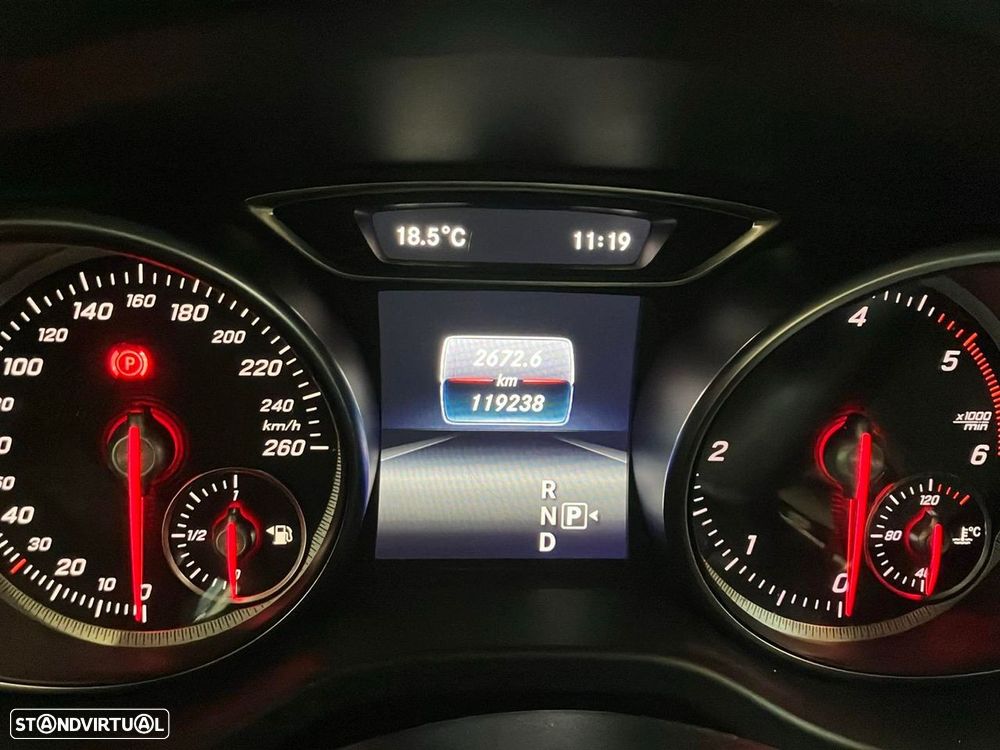 Mercedes-Benz CLA 200 d Shooting Brake AMG Line Aut. - 13