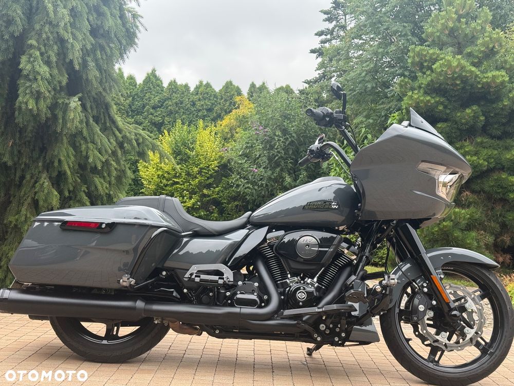 Harley-Davidson Touring Road Glide - 1