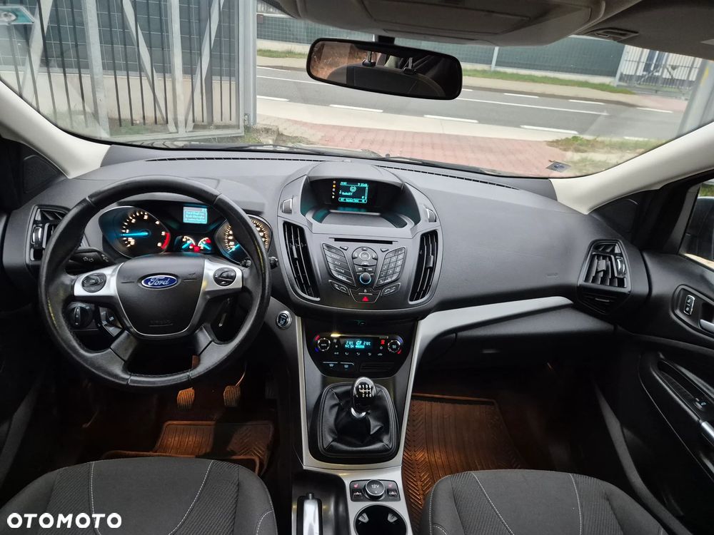 Ford Kuga 2.0 TDCi 2x4 Titanium - 21