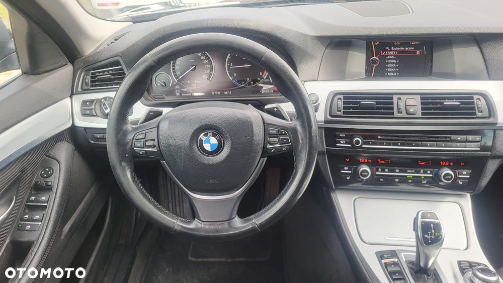 BMW Seria 5 520d Touring - 8