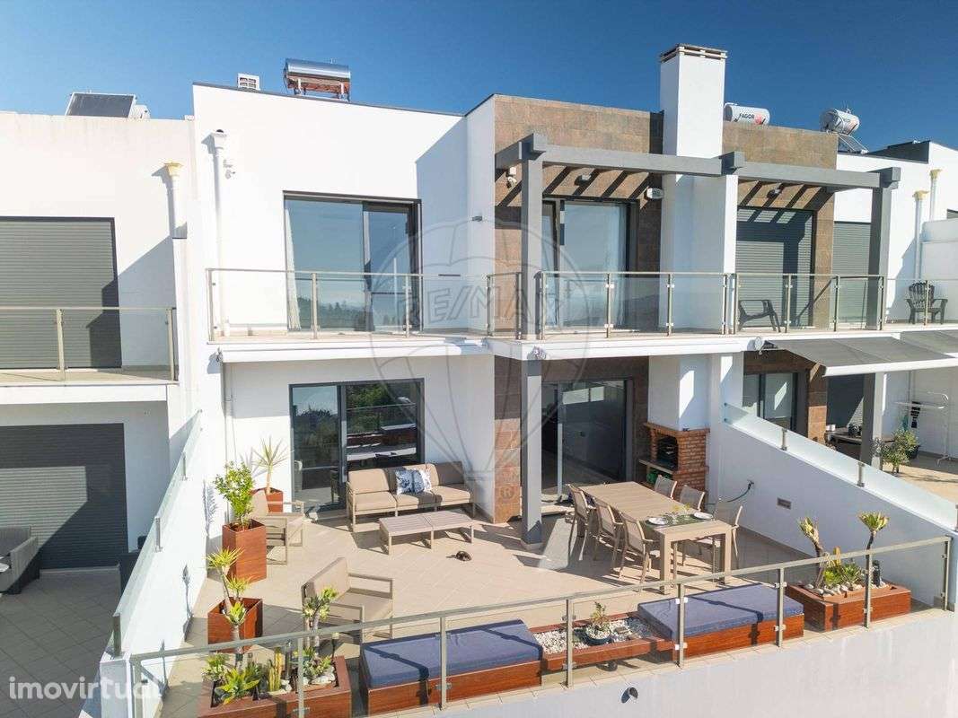 Moradia T4 para venda - Grande imagem: 3/44