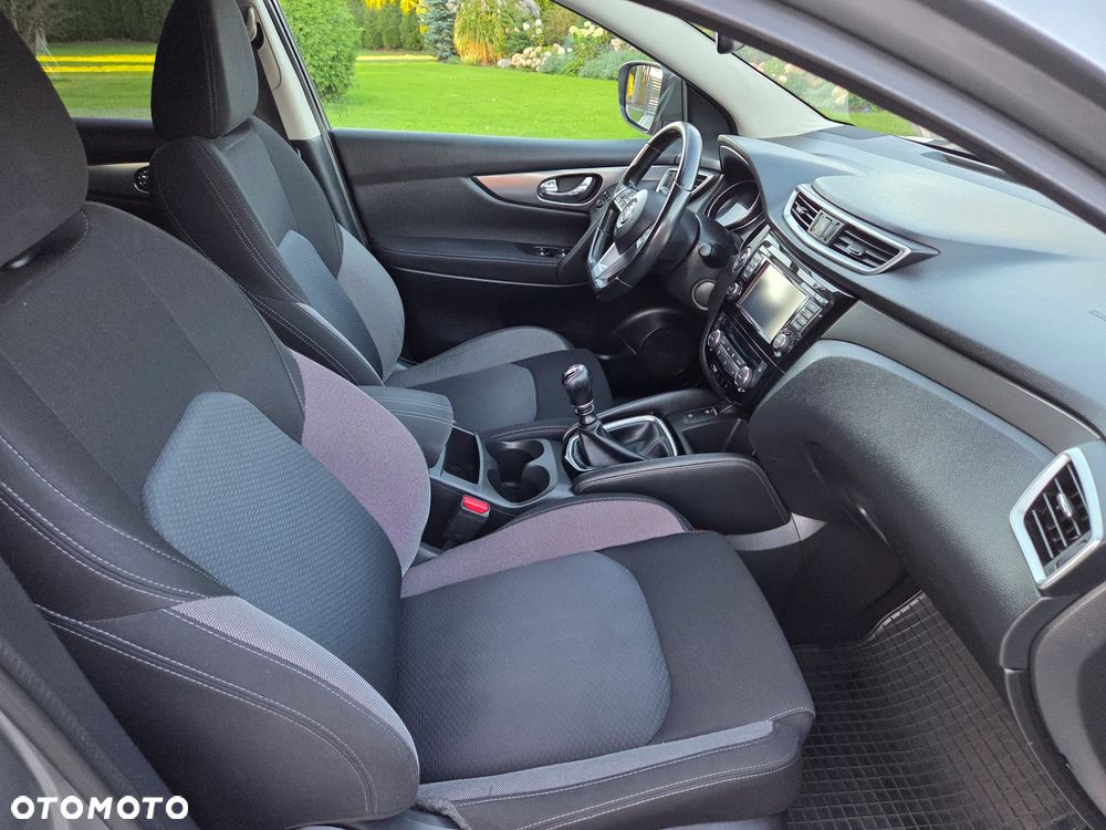 Nissan Qashqai 1.6 DCi 4x4 Tekna - 17