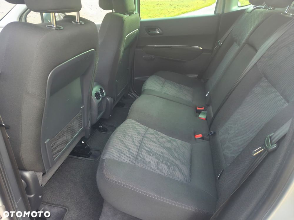 Peugeot 3008 1.6 HDi Premium - 14