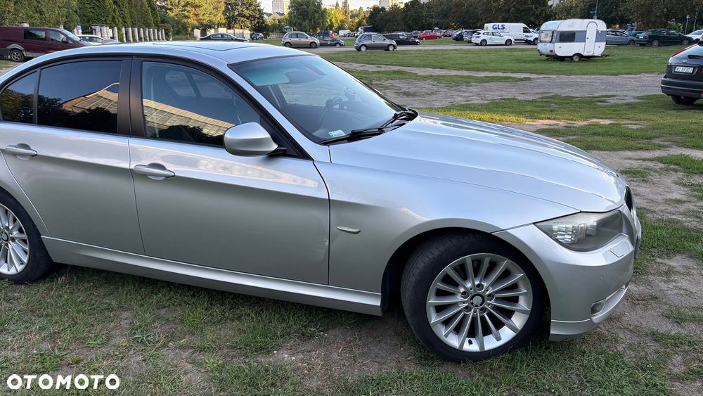 BMW Seria 3 320i - 25