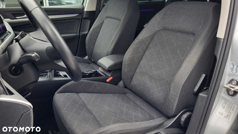Volkswagen Golf Variant - 11