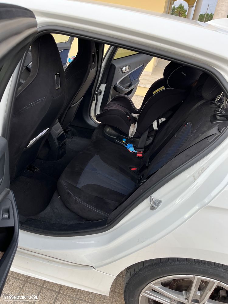 BMW 116 d Pack Desportivo M Auto - 17