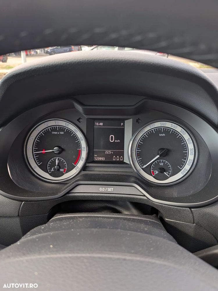 Skoda Octavia 2.0 TDI 4X4 DSG Style - 11