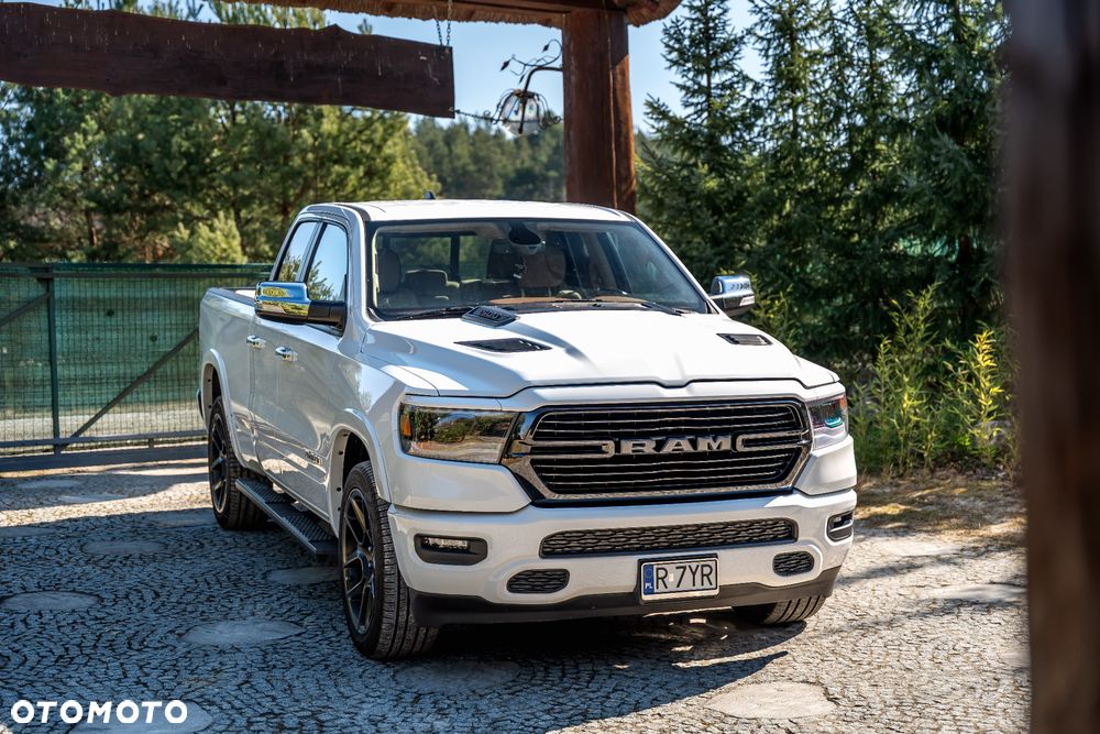 Dodge RAM 1500 5.7 4x4 - 18