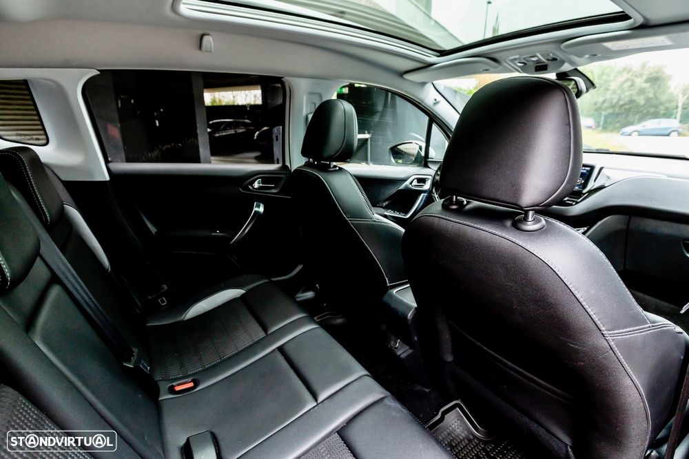 Peugeot 2008 PureTech 110 Stop&Start GT-Line Edition - 12