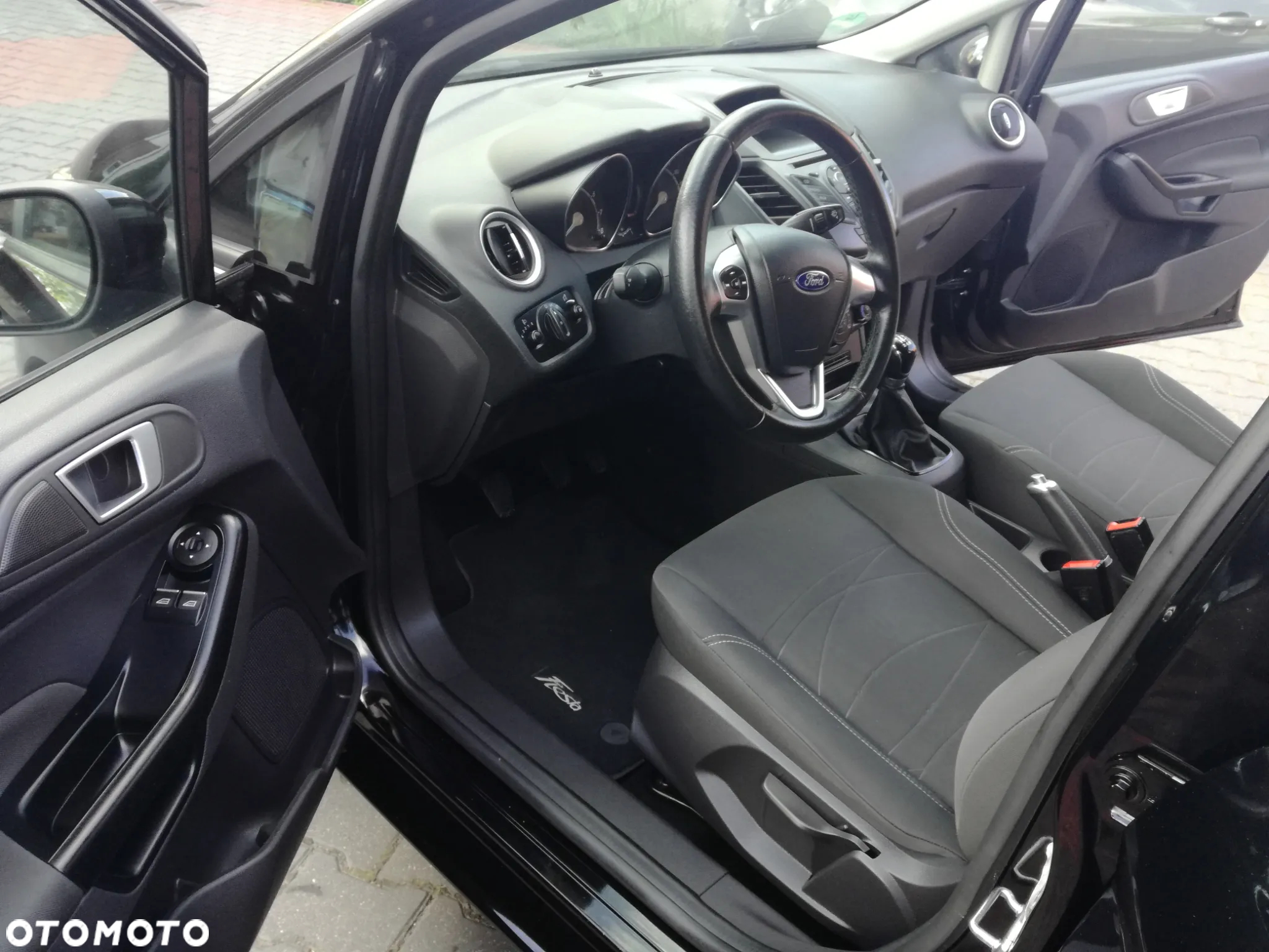 Ford Fiesta 1.25 Celebration - 9