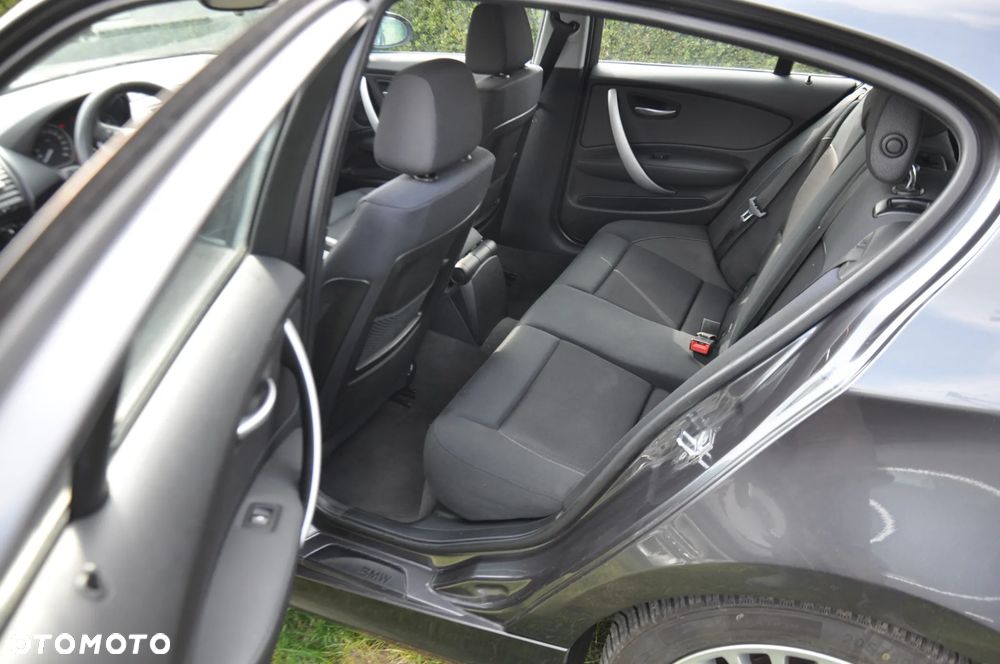 BMW Seria 1 118d - 22