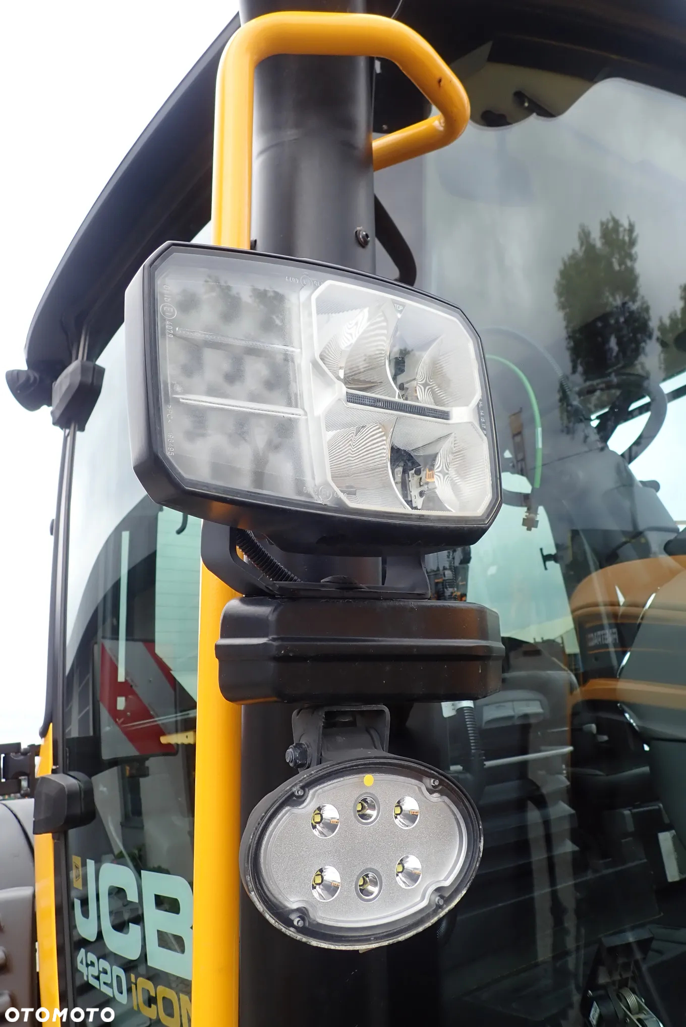 JCB FASTRAC 4220 iCON - 12
