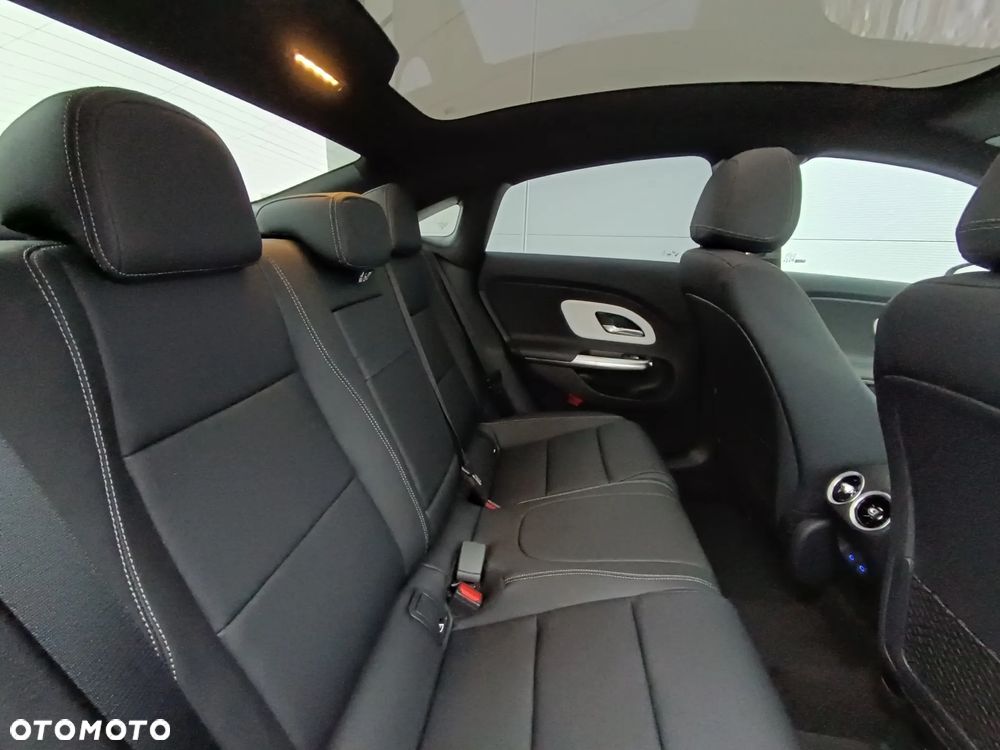 Mercedes-Benz CLA - 6