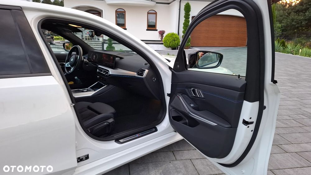 BMW Seria 3 320d xDrive mHEV M Sport - 24