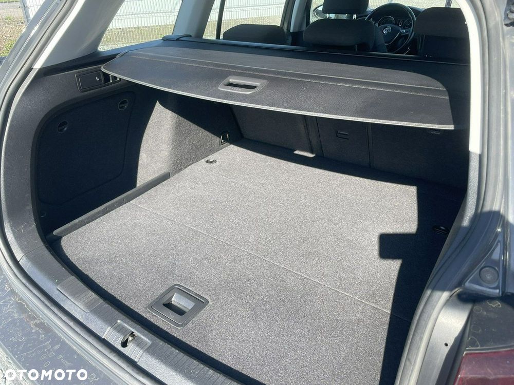 Volkswagen Golf - 30