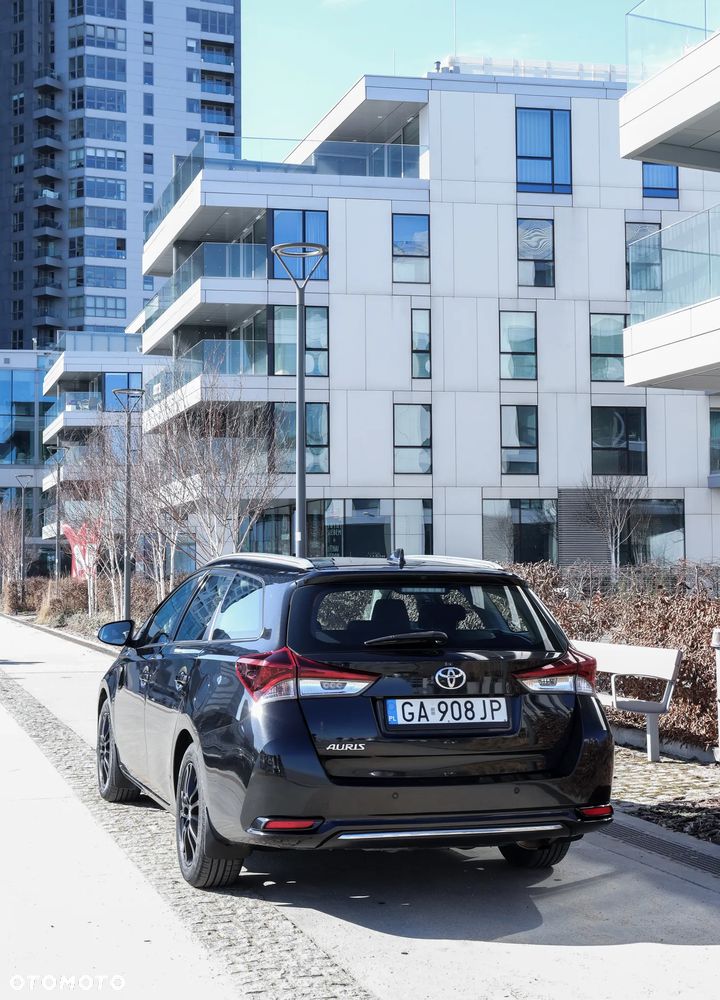 Toyota Auris - 2